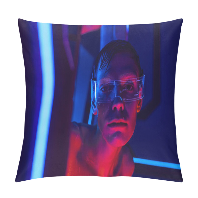 Personality  Futuristic Research, Extraterrestrial Humanoid In Goggles Looking At Camera In Innovative Lab Pillow Covers