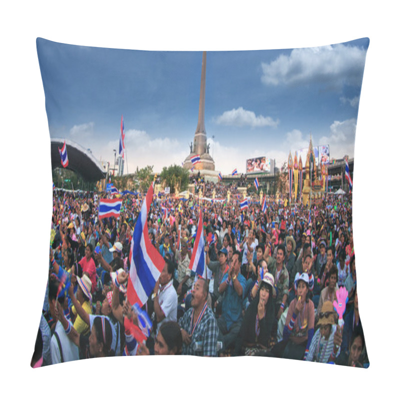 Personality  Million Of Protesters Walked For Anti Government Corruption (Pri Pillow Covers