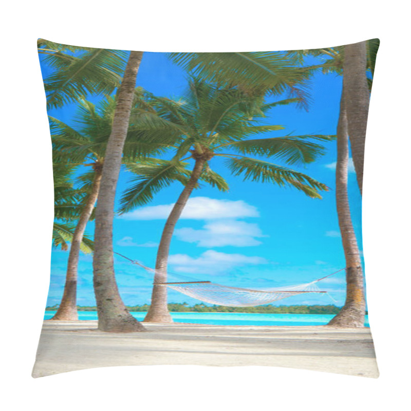 Personality  COPY SPACE: Rope Hammock Swinging In The Gentle Breeze Blowing By The Palm Trees Pillow Covers