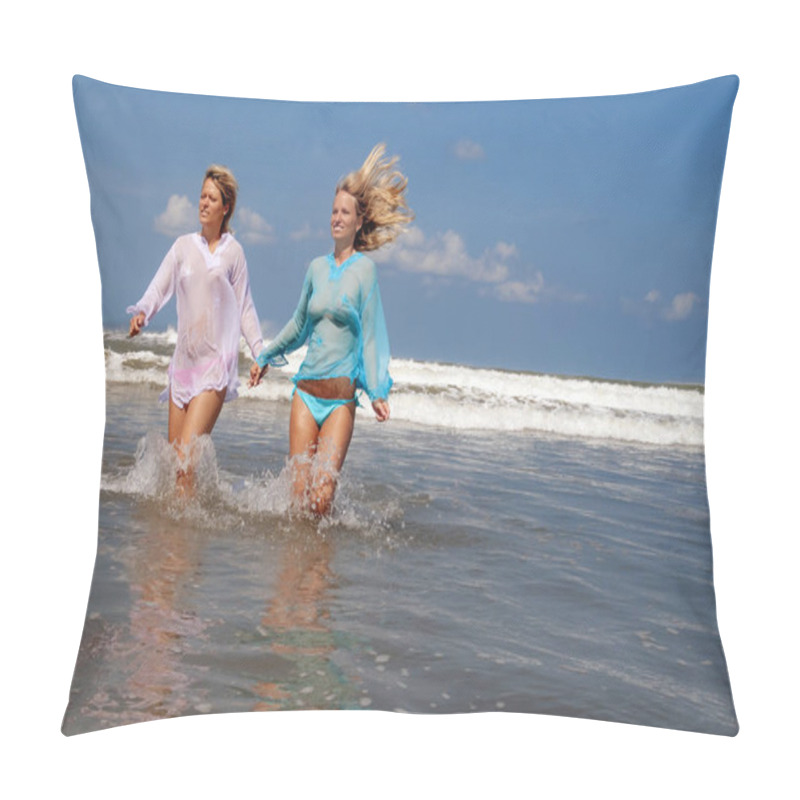 Personality  Close Up Of Beach Girls Pillow Covers