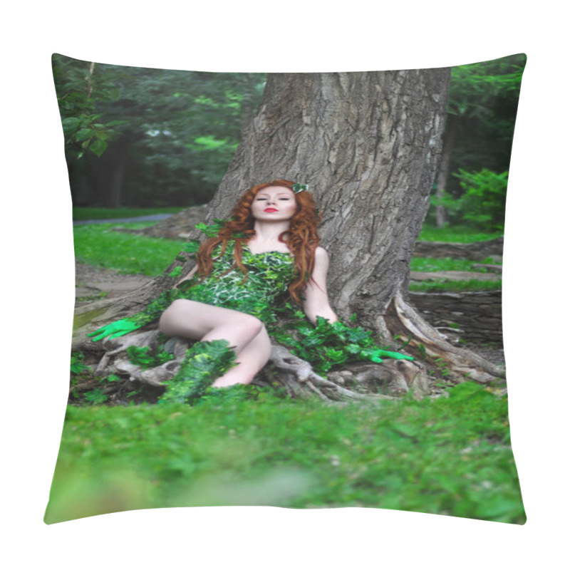 Personality  Young Beautiful Red-haired Girl In The Image Of The Comic Book Poison Ivy Pillow Covers