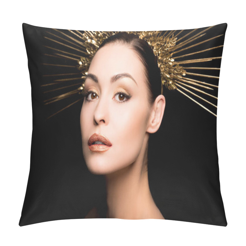 Personality  Glamorous Woman In Golden Headpiece Pillow Covers