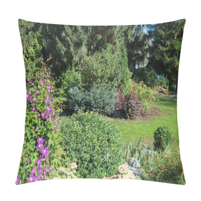 Personality  Botanical Garden In Autumn Pillow Covers