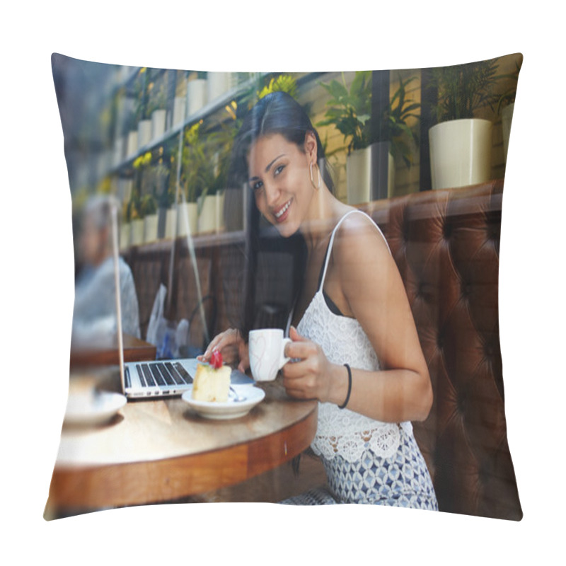 Personality  Woman Working On Her Laptop In Cafe Pillow Covers