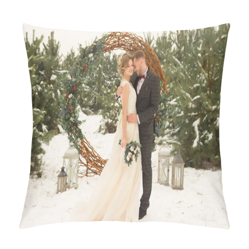 Personality  The Couple Is Hugging And Close To The Kiss, Holding Hands, A Bouquet In Their Hands. A Suit With A Butterfly And A Coat With A Dress. The Bride And The Groom Pillow Covers