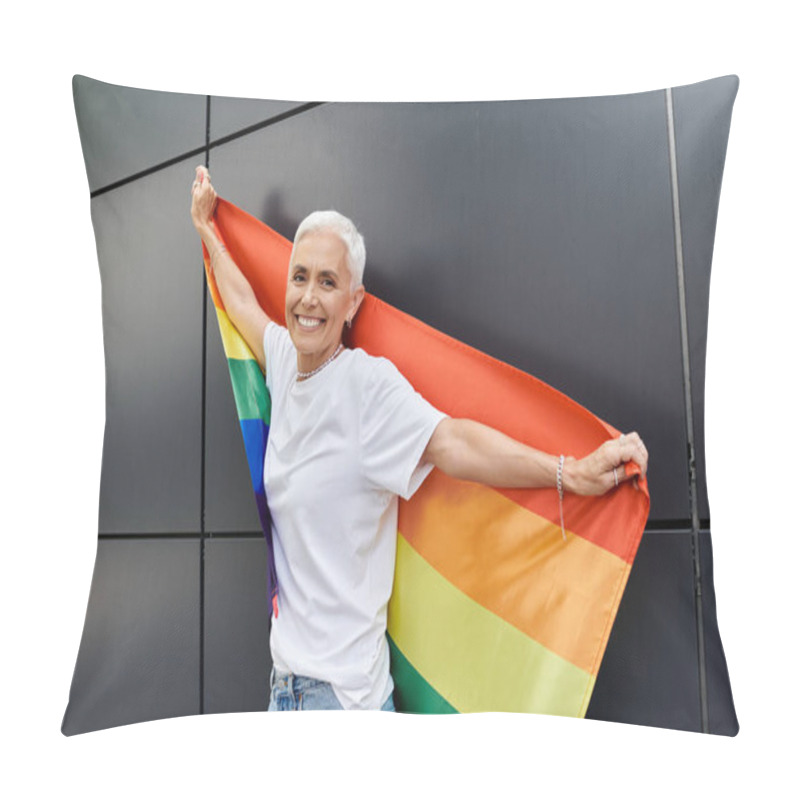 Personality  A Confident Woman Joyfully Embraces A Rainbow Flag In A Modern City Backdrop. Pillow Covers