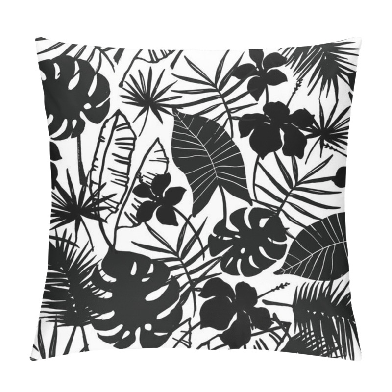 Personality  Seamless Exotic Pattern With Tropical Plants. Pillow Covers