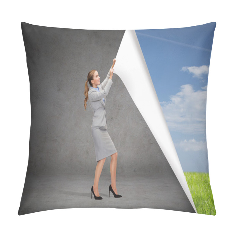 Personality  Smiling Businesswoman Changing Sceneries Pillow Covers