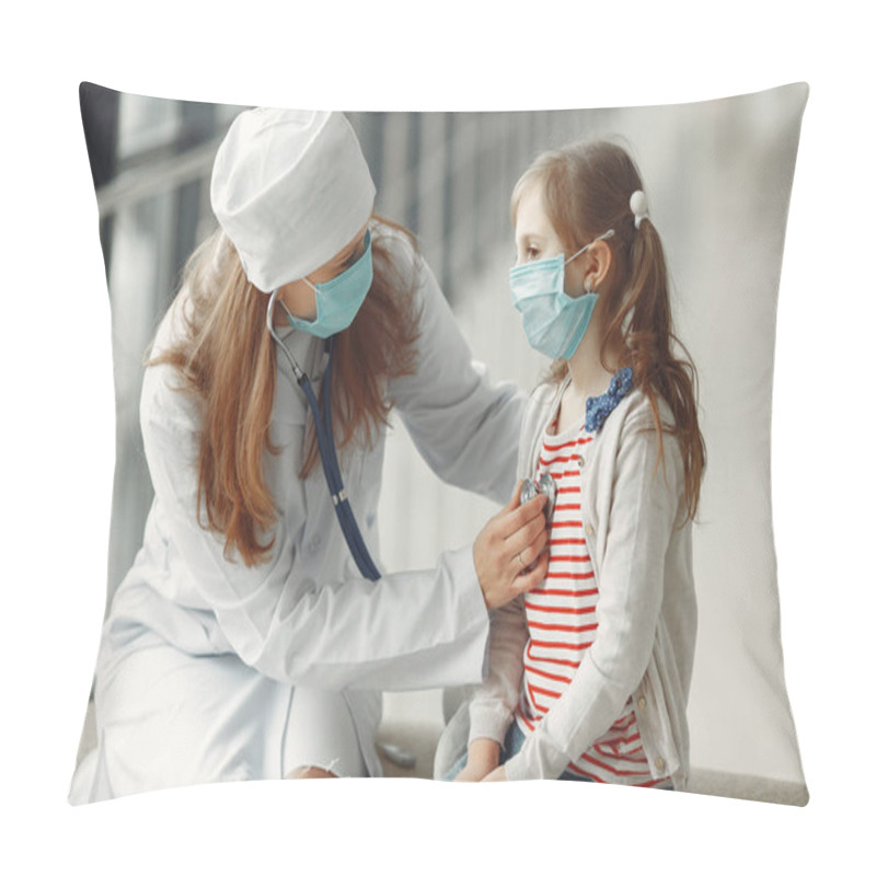 Personality  A Doctor Woman Is Examinating A Child With Stethoscope Pillow Covers