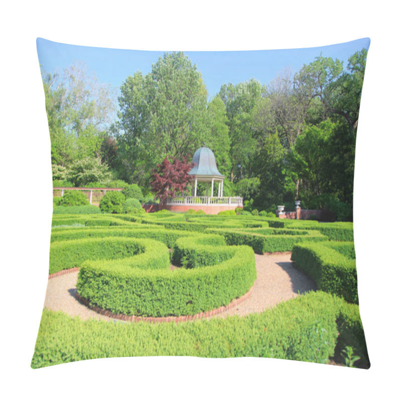 Personality  Saint Louis Botanical Garden. Pillow Covers