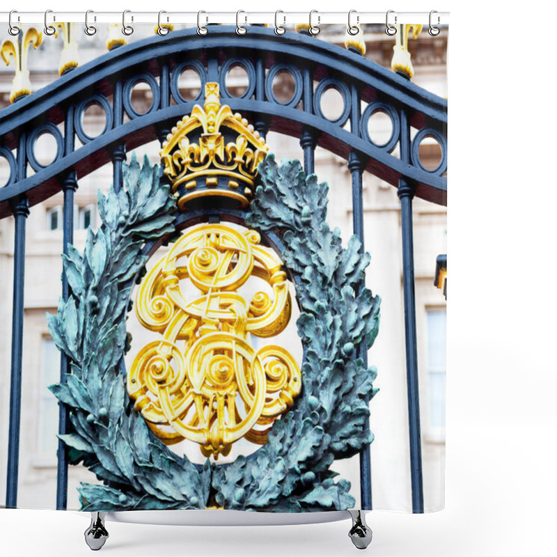 Personality  In London England The Old Metal Gate  Royal Palace Shower Curtains