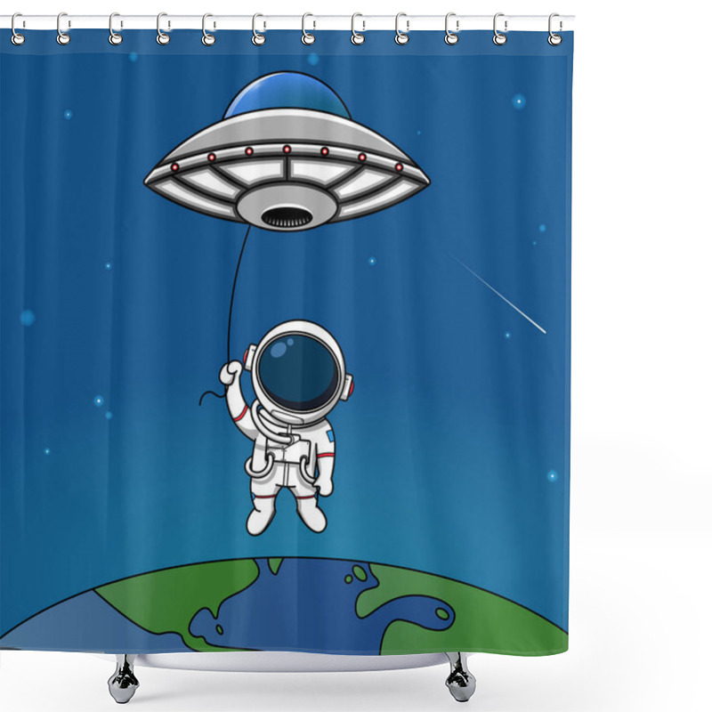 Personality  Cute Astronauts Fly Into The Sky On A UFO Illustration Shower Curtains