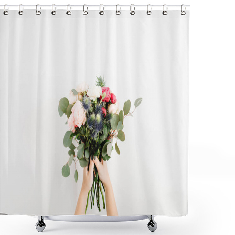 Personality  Beautiful Flowers Bouquet In Girl's Hands Shower Curtains