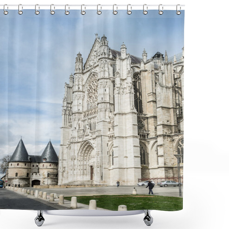 Personality  South Facade Of Beauvais Cathedral Shower Curtains