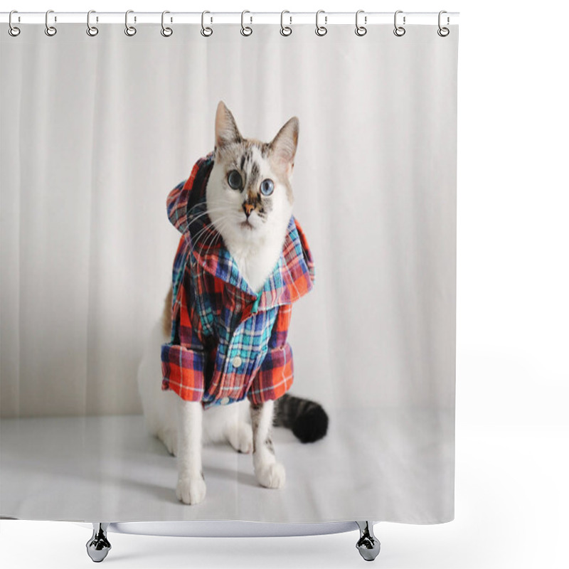 Personality  White Fluffy Blue-eyed Cat In A Plaid Shirt With Hood On A Light Background Shower Curtains