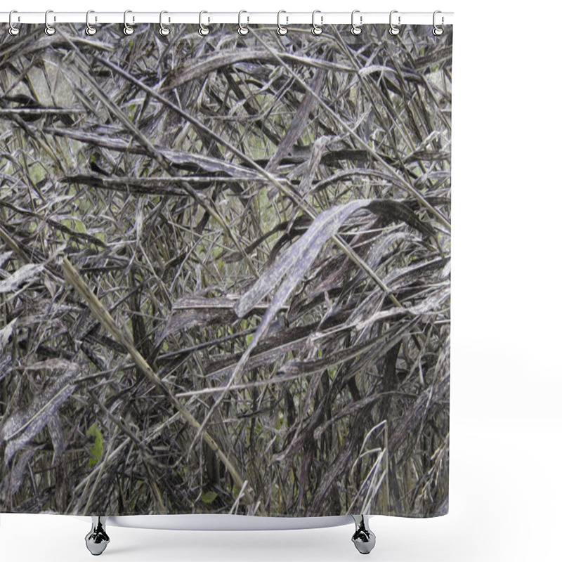 Personality  Realistic Hunting And Military Camouflage Pattern. Green And Dried Grass, Cane, Foliage, Branch                                  Shower Curtains