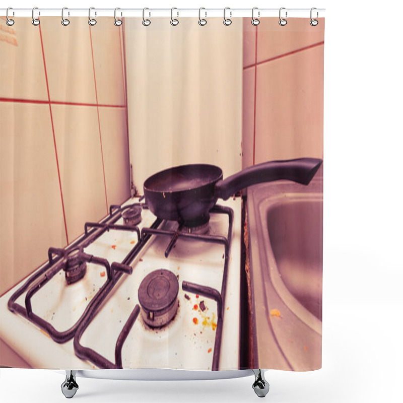 Personality  Dirty Grubby Gas Stove In Kitchen Shower Curtains