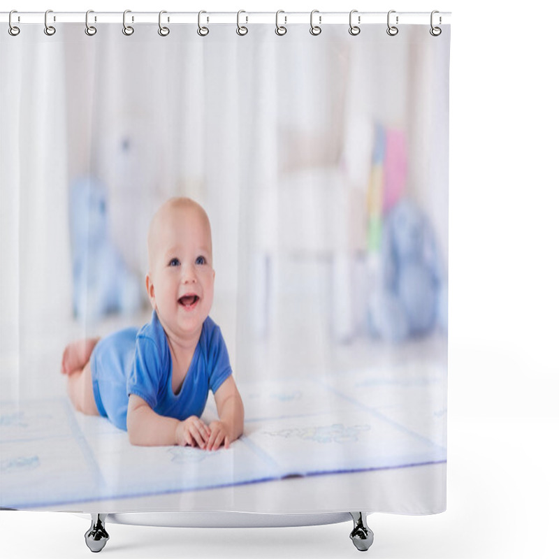 Personality  Baby Boy In White Nursery Shower Curtains