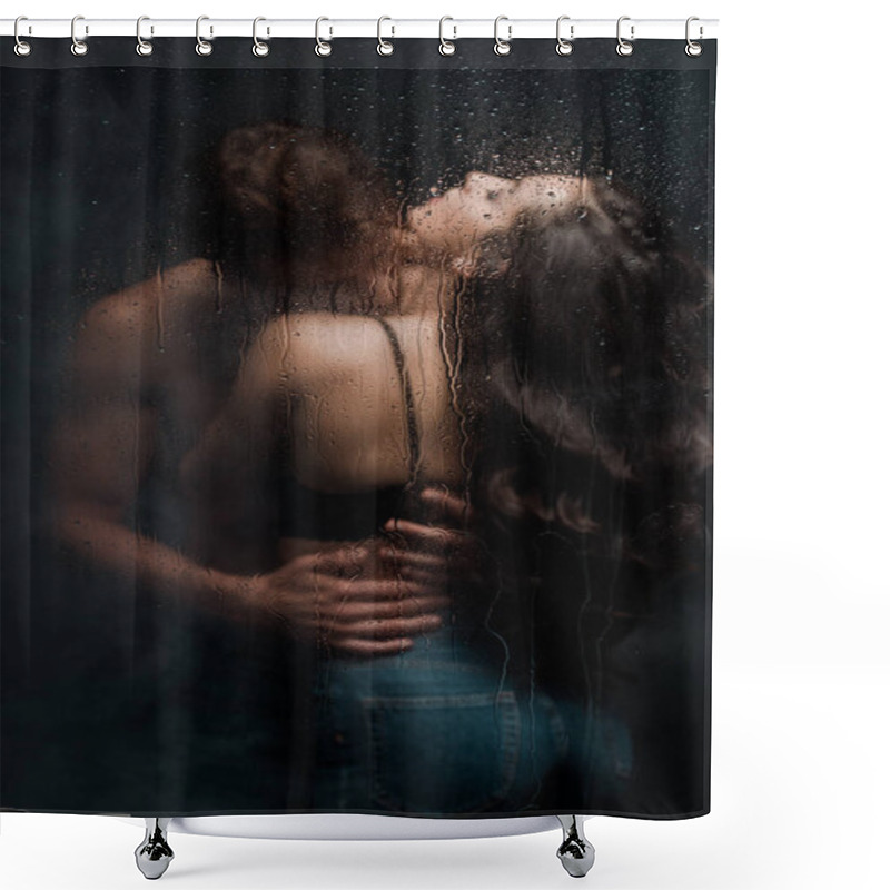 Personality  Sexy Couple Hugging And Kissing Behind Wet Glass Shower Curtains