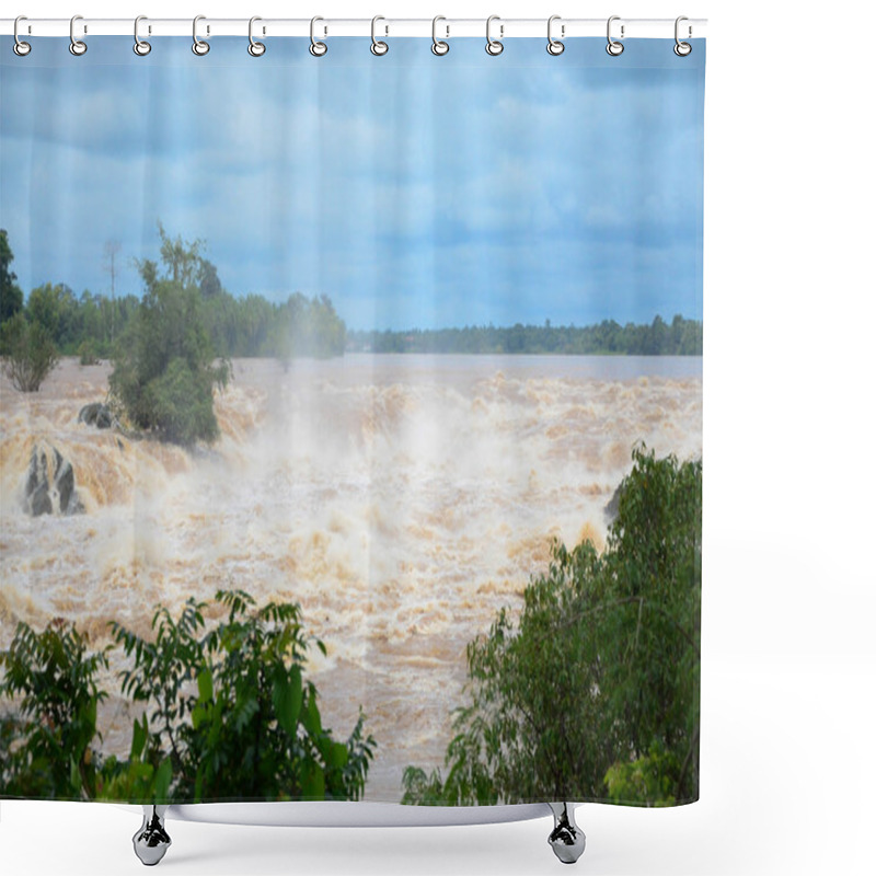 Personality  Flash Flood Fast Water Come Through  Shower Curtains