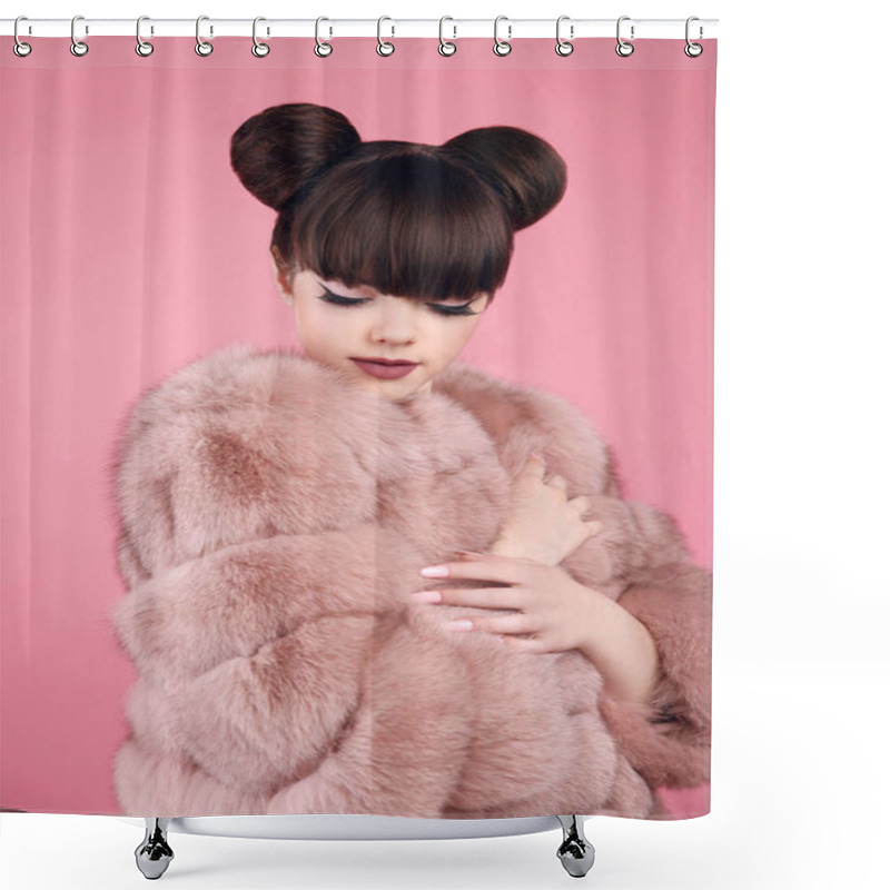 Personality  Beauty Makeup. Fashion Teen Girl Model In Fur Coat. Brunette Wit Shower Curtains