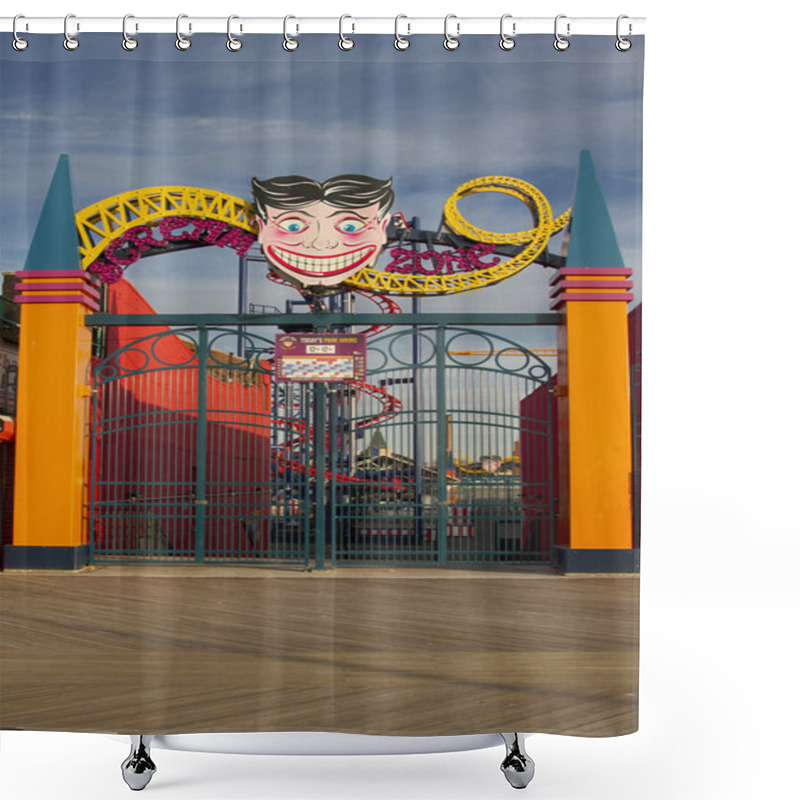 Personality  Scream Zone Entrance Shower Curtains