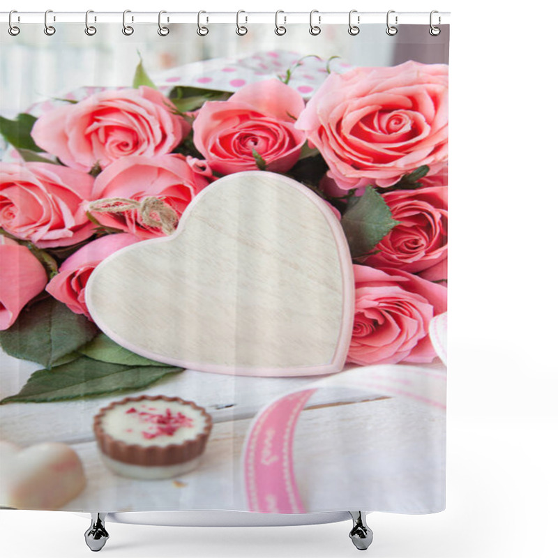 Personality  Bunch Of Pink Roses Shower Curtains