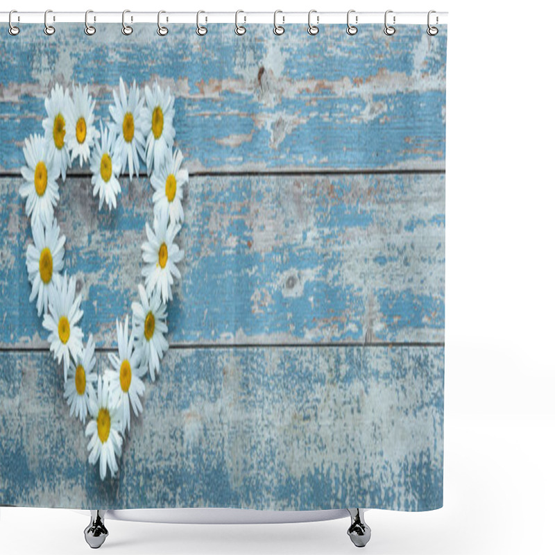 Personality  Daisy Flowers On Wooden Background Shower Curtains