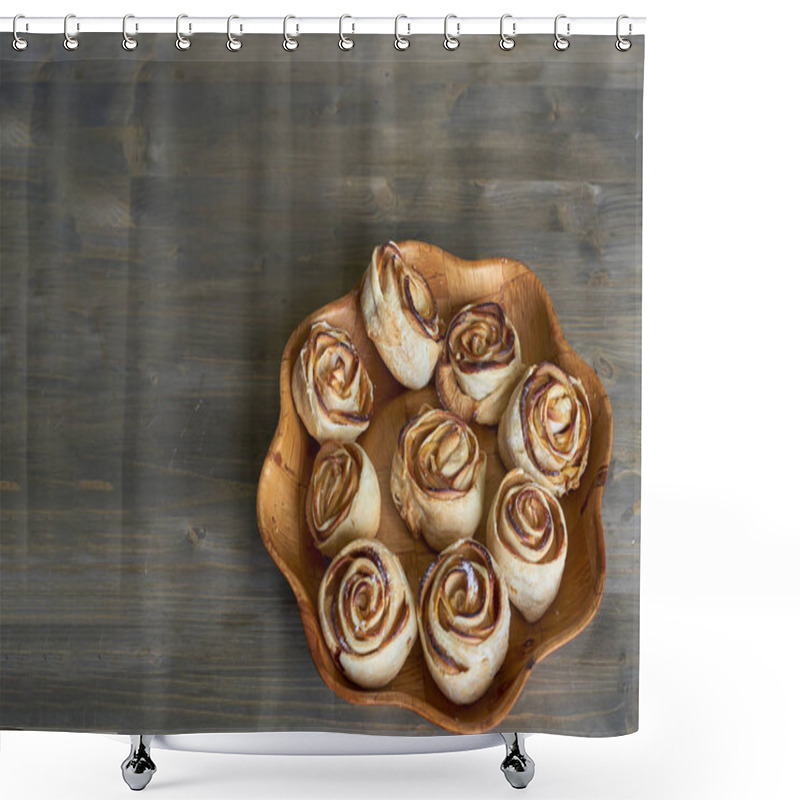 Personality  Delicious And Sweet Baked Rose Shaped Pastry With Apple Filling On Wooden Flower Shaped Plate On Wooden Background Shower Curtains