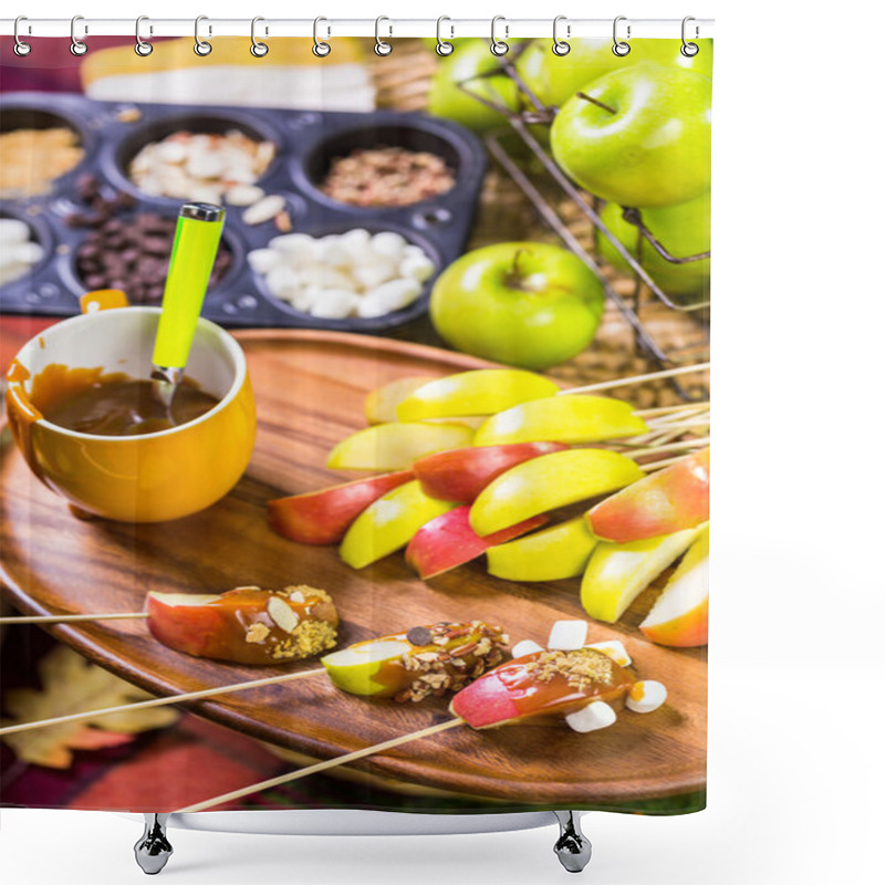 Personality  Fresh Caramel Apple Slices Shower Curtains