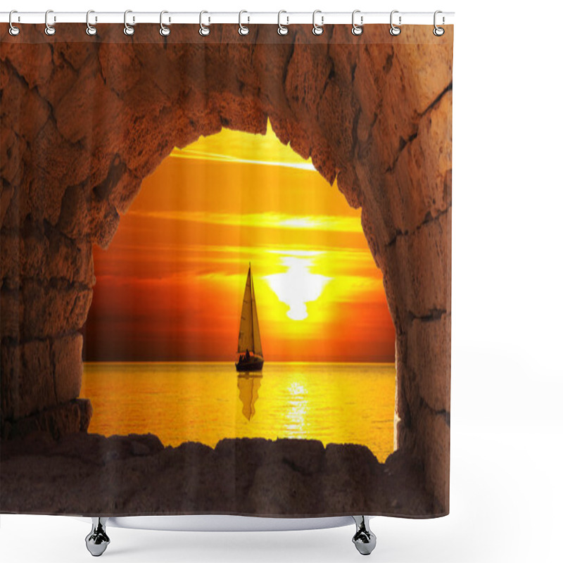 Personality  Sailing Shower Curtains