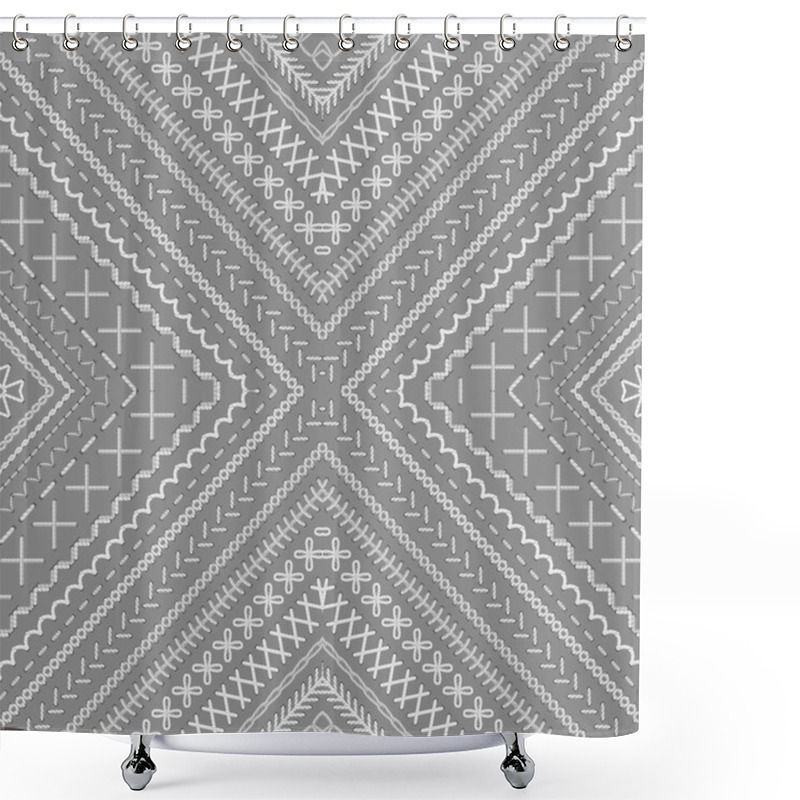 Personality  Seamless Grey And White Ethnic Pattern.  Shower Curtains