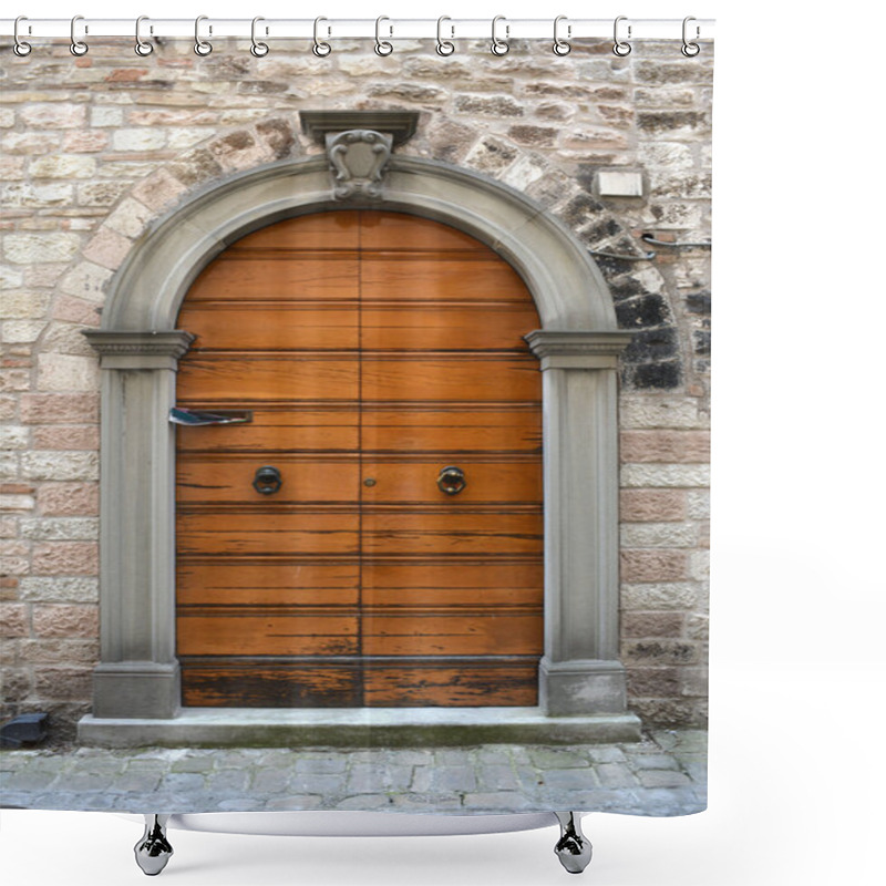 Personality  Italian Wooden Door Shower Curtains