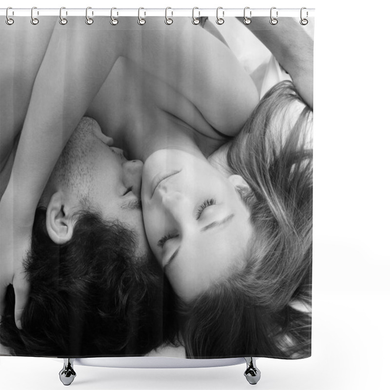 Personality  Romantic Couple Hugging And Kissing Shower Curtains