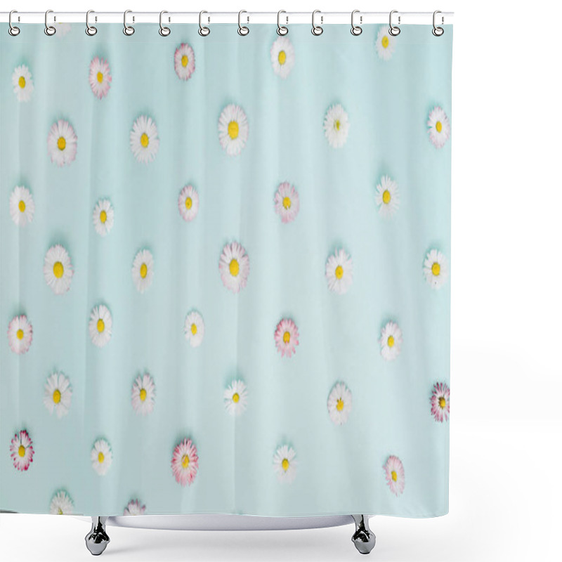 Personality  Floral Pattern Of White And Pink Chamomile Daisy Flowers Shower Curtains