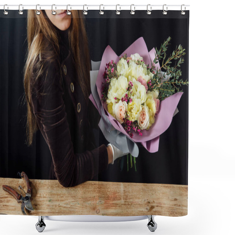 Personality  Woman Holding Flower Bouquet Shower Curtains