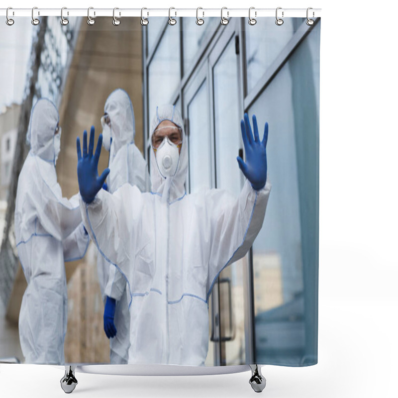 Personality  New Coronavirus Pneumonia Detection And Medical Research Team Shower Curtains