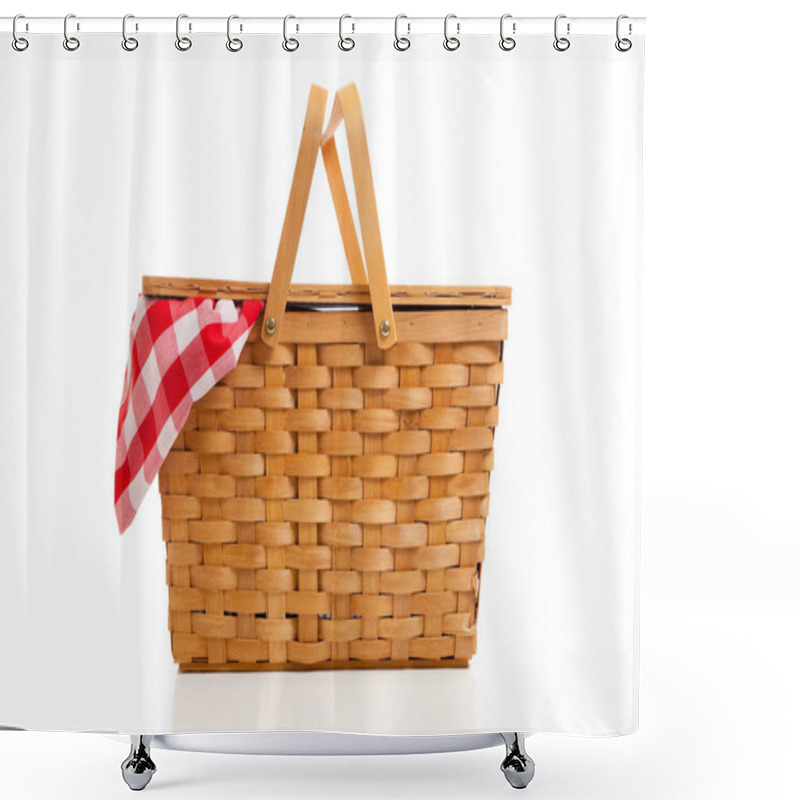 Personality  Wicker Picnic Basket With Gingham Cloth Shower Curtains