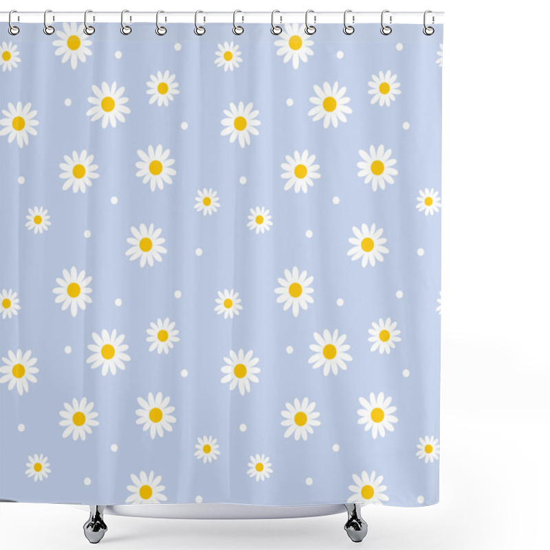 Personality  Daisy Cute Seamless Pattern. Floral Retro Style Simple Motif. Wh Shower Curtains