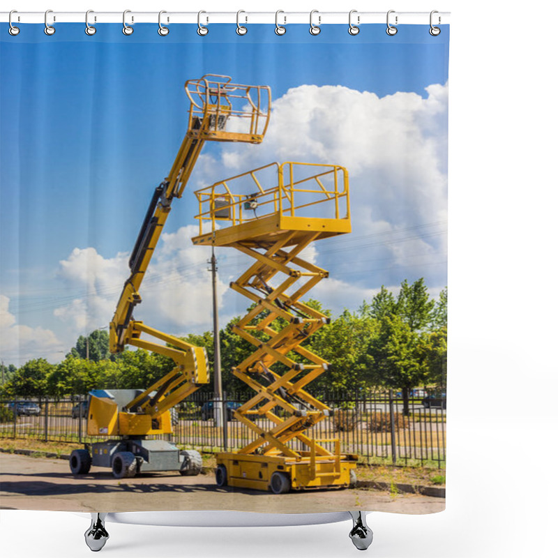 Personality  Scissor Lift And Articulated Boom Lift Shower Curtains