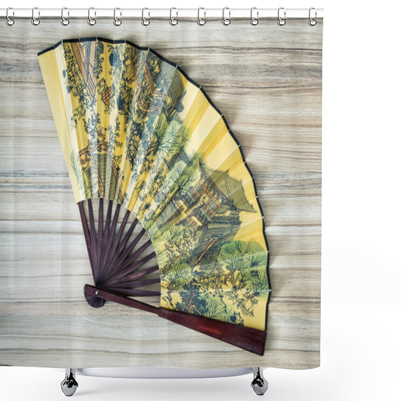 Personality  Traditional Eastern Fan With Painted Artistic Pattern Shower Curtains