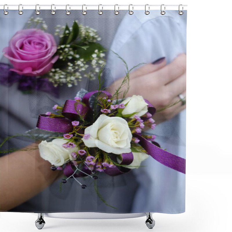 Personality  Formal Prom Wedding Corsage Flowers Boy And Girl Shower Curtains