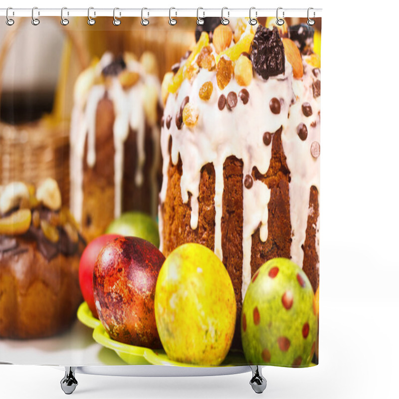 Personality  Bright Easter Cakes Shower Curtains