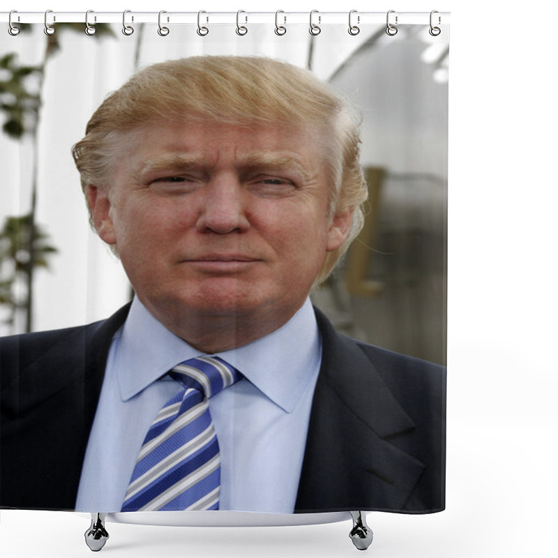 Personality  Donald Trump Shower Curtains