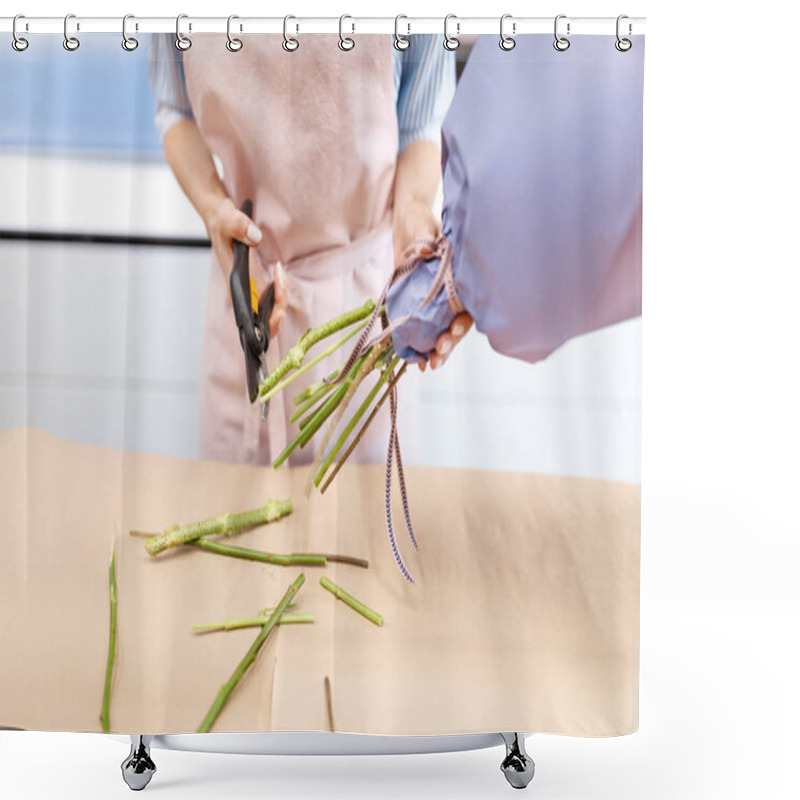 Personality  Florist Cutting Flowers Shower Curtains