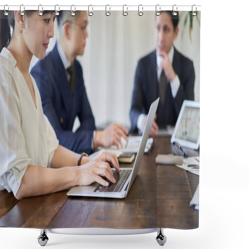 Personality  Asian Female Business Woman Recording Meeting Contents Shower Curtains