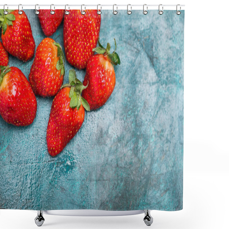 Personality  Ripe Red Strawberries Shower Curtains