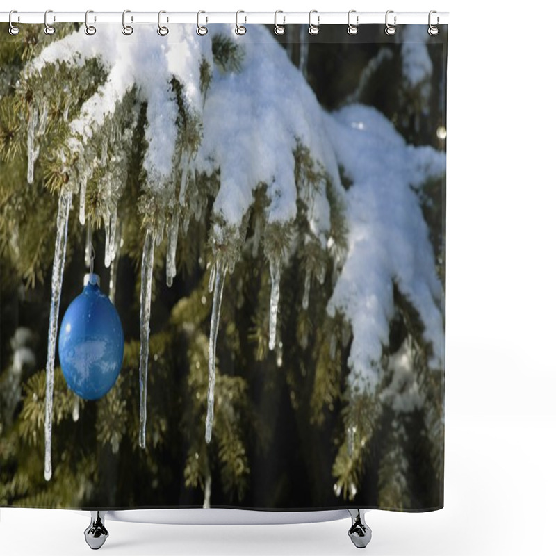 Personality  Christmas Ornament On Snowy Tree Branch Shower Curtains