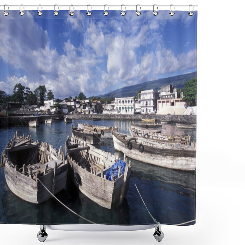 Personality  AFRICA COMOROS Shower Curtains