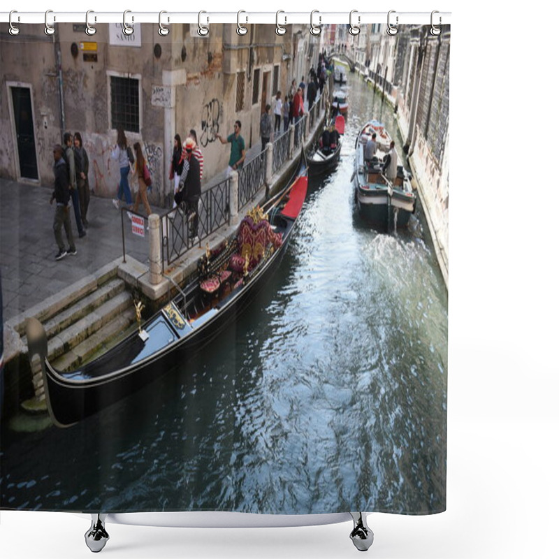 Personality  Venice, Italy, 04.19.2019: Private, Romantic Gondola Trip On The Grand Canal (Canal Grande) And On Smaller Side Canals In Venice Which Is Built On 100+ Small Islands In A Lagoon I Shower Curtains